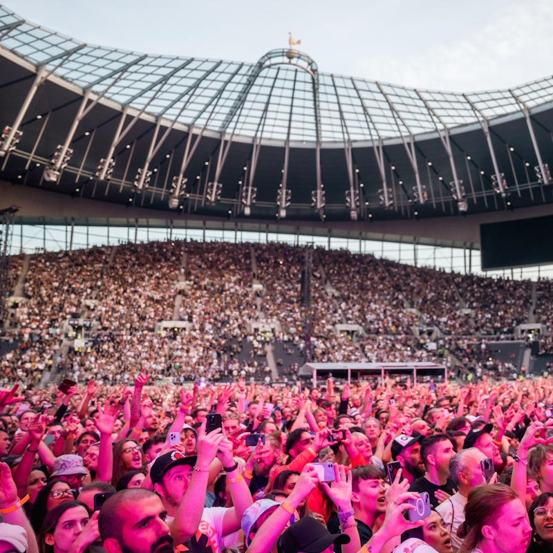 Pearl Jam @ THFC Stadium